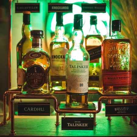 NameLong-Bar galerie
